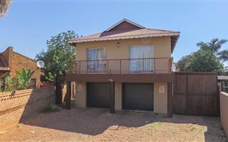 5 Bedroom House in Annlin