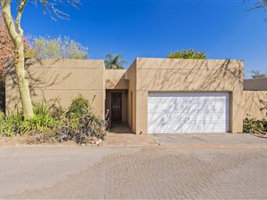 3 Bed House in Cedar Lakes