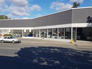 644 m² Commercial space in Graaff Reinet