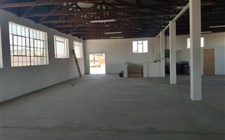 250 m² Industrial space in Primrose