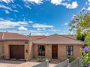 2 Bed House in Brackenfell Central