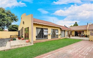 3 Bedroom House in Krugersrus