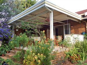 3 Bed Townhouse in Waterkloof Heights