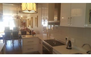 2 Bedroom Apartment in Melrose