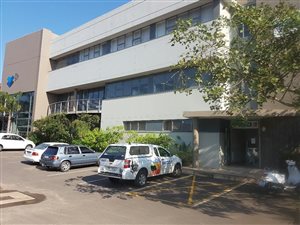 180 m² Commercial space in Maxmead
