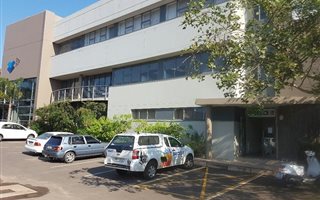 180 m² Commercial space in Maxmead