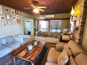 4 Bed House in Strand North