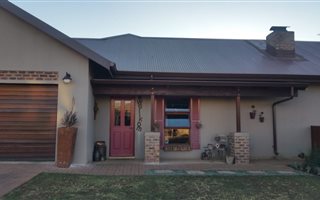 3 Bedroom House in Raslouw Glen