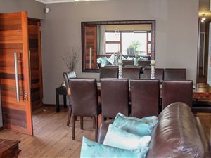 6 Bed House in Loevenstein