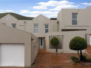 3 Bed Townhouse in Fresnaye