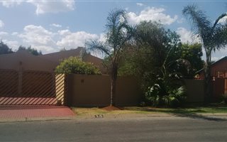 3 Bedroom House in Brackendowns