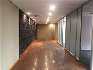 482 m² Commercial space in Faerie Glen