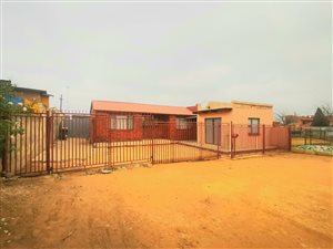 3 Bed House in Orlando East