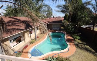 4 Bedroom House in Mackenzie Park