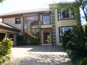 4 Bed House in Kosmosdal