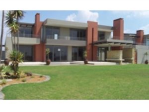 4 Bed House in Miravaal