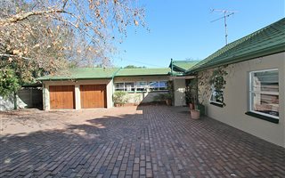 3 Bedroom House in Morningside Manor