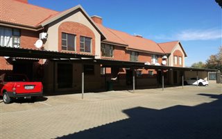 2 Bedroom Townhouse in Hospitaalpark