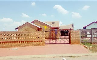 3 Bedroom House in Doornkop