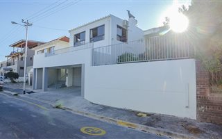 3 Bedroom House in Strand North