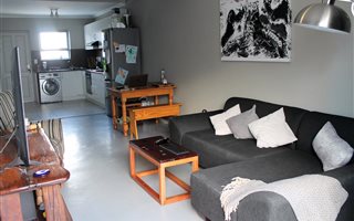 2 Bedroom Apartment in Burgundy Estate