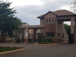 2 Bed Cluster in Hazeldean (Silverlakes Surroundings)