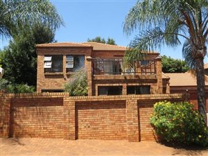 3 Bed Duplex in Centurion Golf Estate