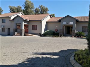 1500 m² Office Space in Vanderbijlpark SE3