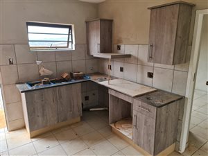 2 Bed Apartment in Hermanstad