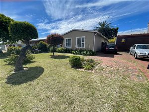 3 Bed House in Sanddrift