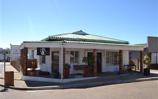 186 m² Retail Space in Albertinia