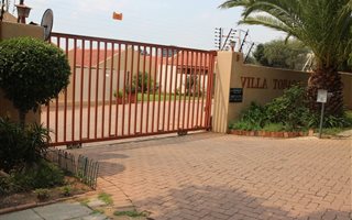 2 Bedroom Townhouse in Sunninghill