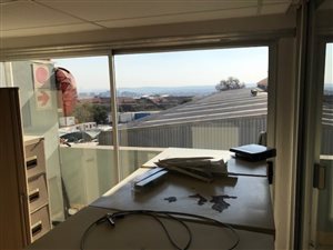 240 m² Industrial space in Halfway House