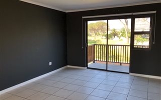 2 Bedroom Apartment in Gordons Bay Central