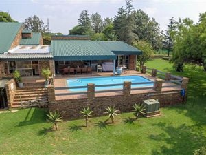 4 Bedroom House in North Riding AH