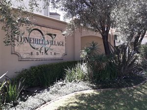1 Bed Apartment in Pineslopes