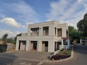 170 m² Commercial space in Northcliff