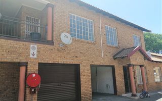 3 Bedroom Apartment in Rustenburg Central