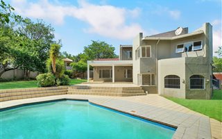 4 Bedroom House in Hurlingham Manor