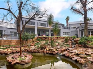 4 Bed House in Oaklands