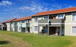 2 Bedroom Apartment in Comet
