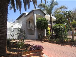6 Bed House in Laudium