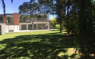 4 Bedroom House in Alphen Park