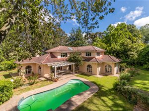 6 Bedroom House in Bishopscourt