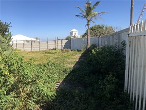 1400 m² Land available in Nkobongo