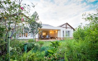2 Bedroom House in Waterfall Estate