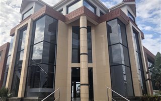 350 m² Commercial space in La Lucia