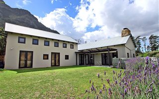3 Bedroom House in Hout Bay and surrounds