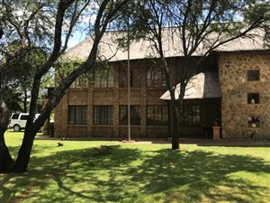 6 Bed House in Kameelfontein and surrounds