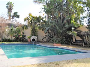 6 Bed House in Glenhazel